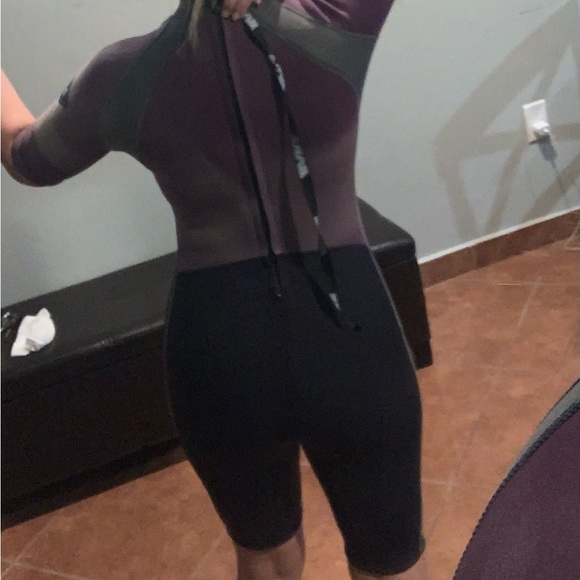 4 Wetsuits priced to sell - Picture 6 of 6